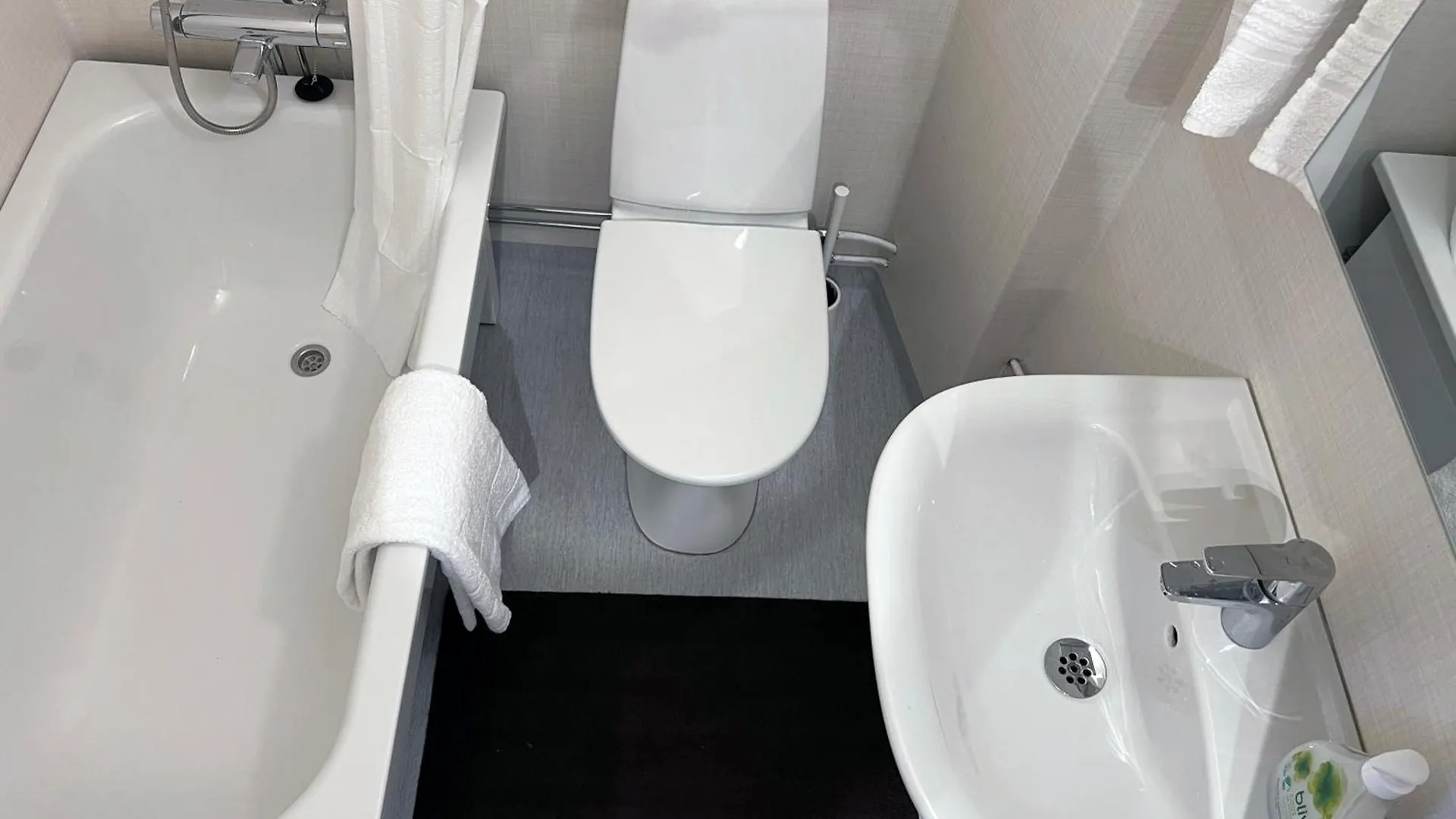 Charming City Studio, 10 Min Walk To Train Station Stockholm 0*,  Sweden