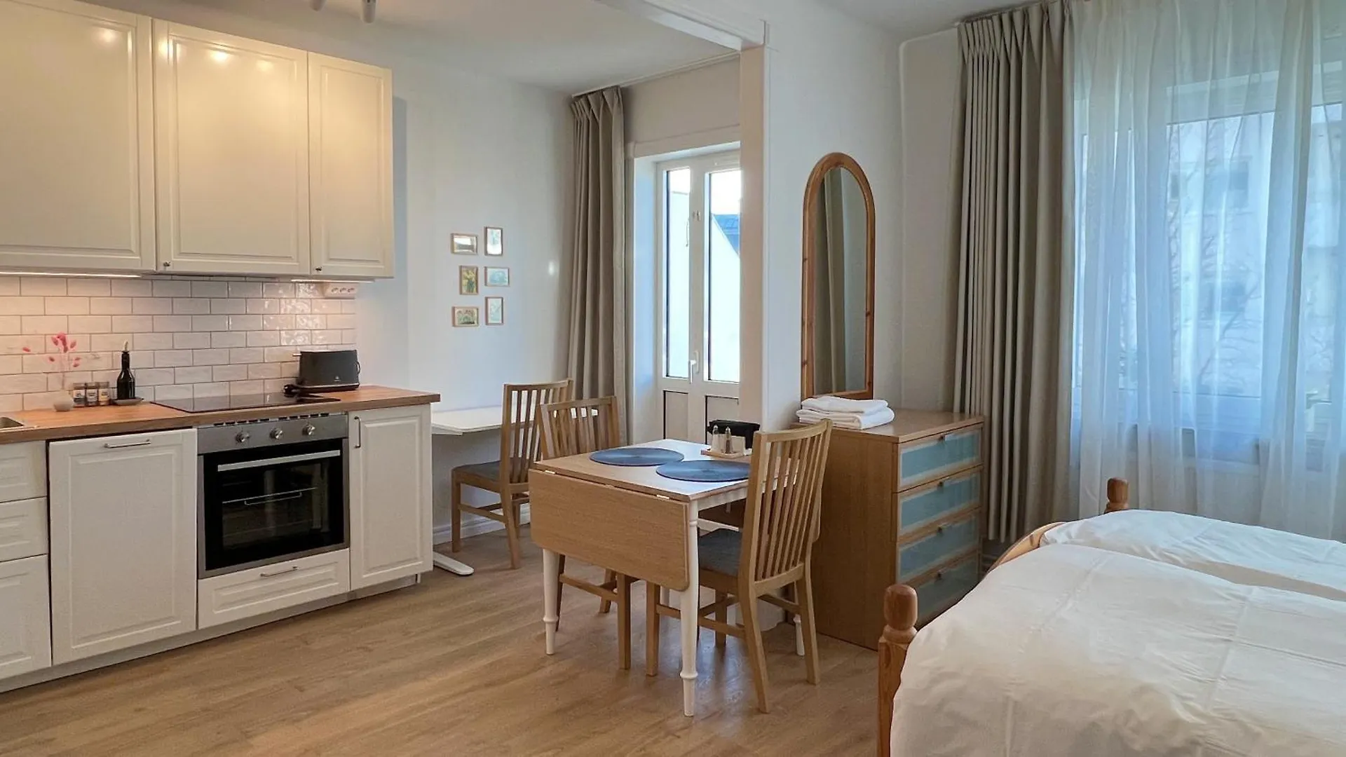 Charming City Studio, 10 Min Walk To Train Station Stockholm 0*,